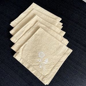 Crate&Barrel napkins #B